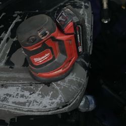 Milwaukee Orbital Sander