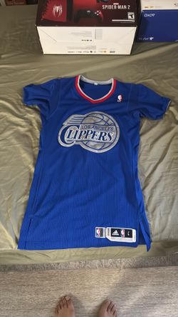 Los Angeles Clippers jersey and shorts