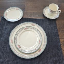 Lenox Country Romance China Plate Set