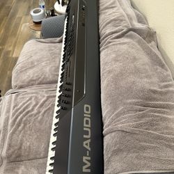 M-AUDIO OXYGEN 88 KEY CONTROLLER DIGITAL PIANO 