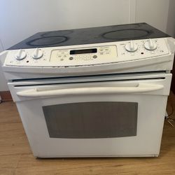 General Electric Range/Stove 