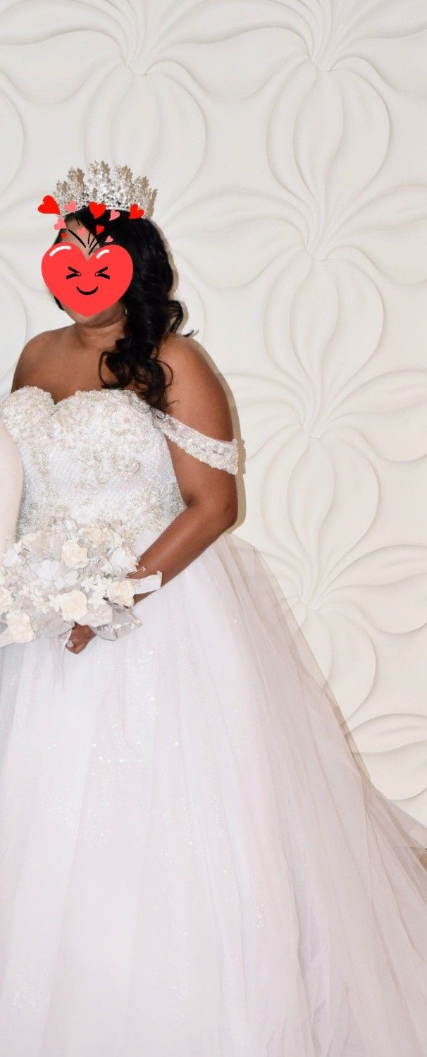 Casablanca Wedding Dress (Paid $3500)