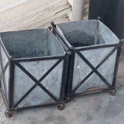 Square Galvanized Planter with Liner and Casters+