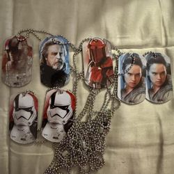 Disney Star Wars Necklace Or Keychains Bondle