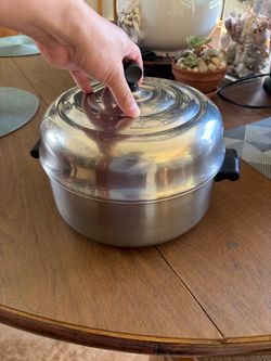 Faberware Pot with raised high dome lid
