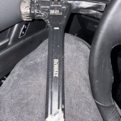 Dewalt 22oz Hammer 