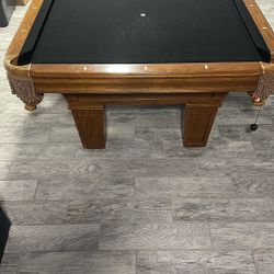 8ft Pool Table 