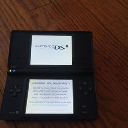 "Nintendo DS"..Handheld Console Game 