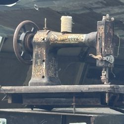 Antique Sewing Machine 