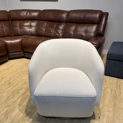Henredon Murphy Swivel Boucle Chair