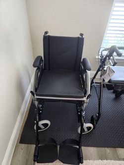 Drive Medical Lynx Ultra Lightweight Wheelchair