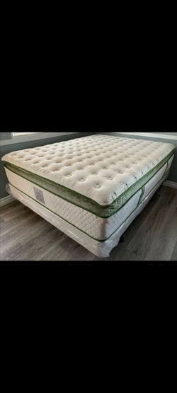 King Organic Elite Superior Hybrid Cool Gel Memory Foamm Pillow Top 14inch Matres!!