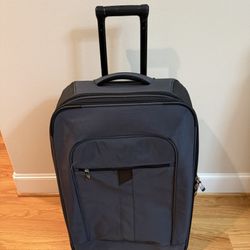 REI Medium Size Luggage Suitcase 