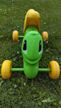 Ride on inch worm playskool