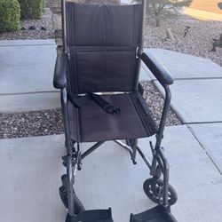 Foldable wheelchair