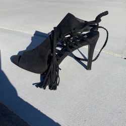 Miss Lola Tie Up Heels