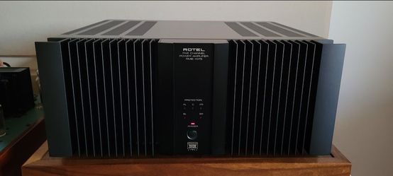 Rotel RMB-1075 AMPLIFIER