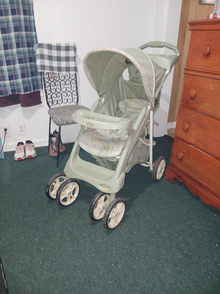 Greco-strollerWill Change Into Carseat ,And High Chair
