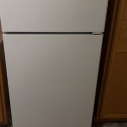 Fridge And Stove Set