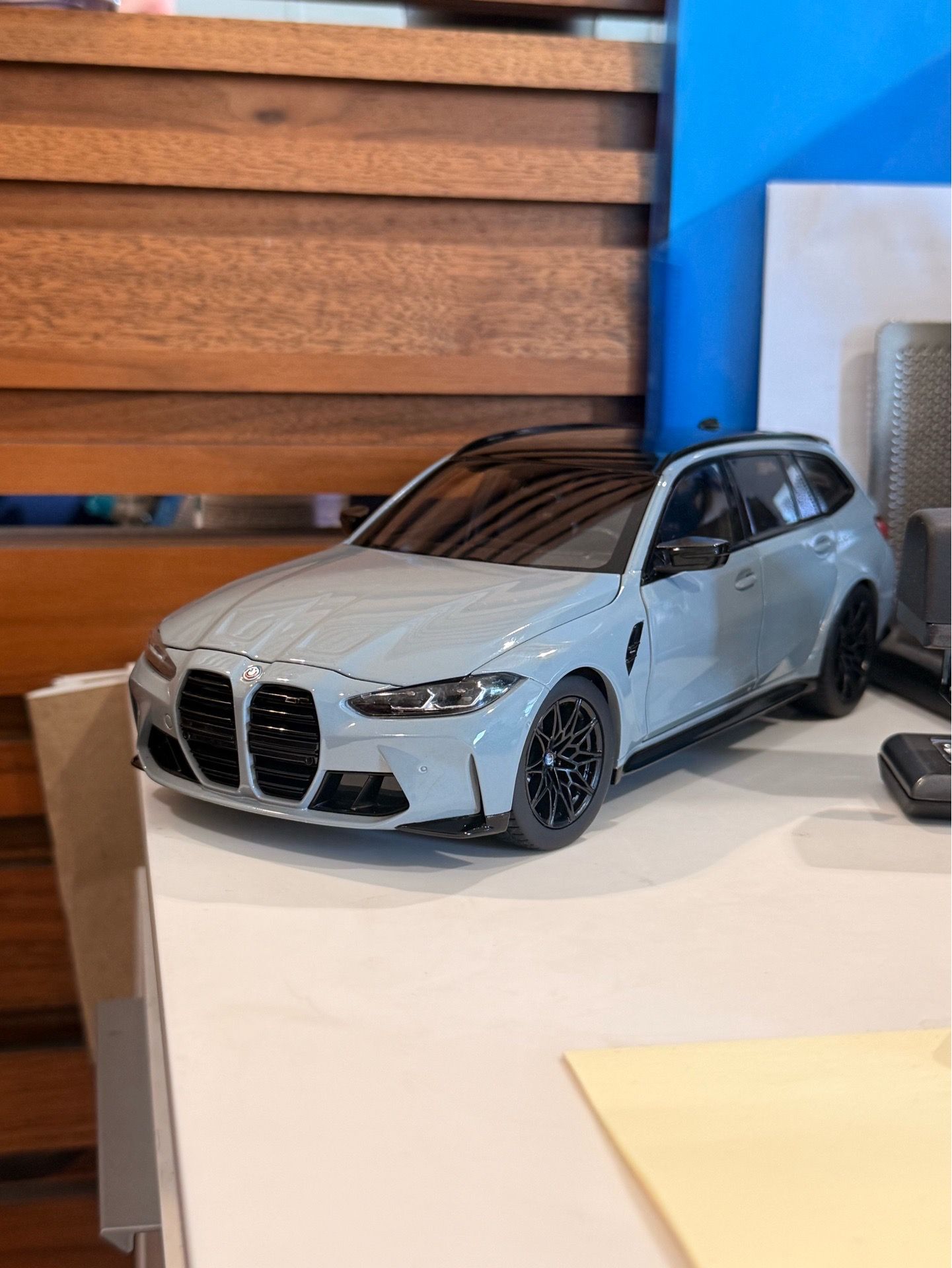 1/18 M3 touring ( need it gone ASAP) read description before message!!