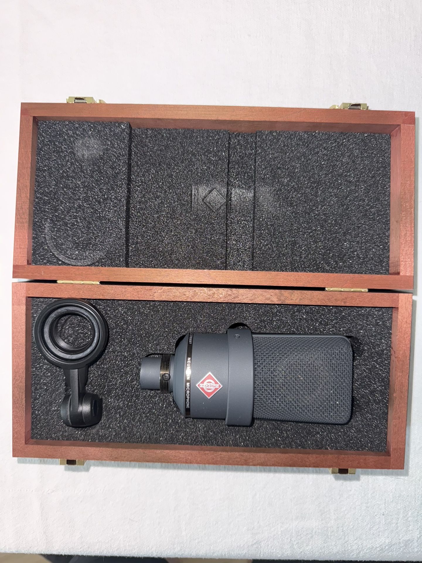 Neumann TLM 103