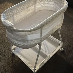 Delta Children Basinet