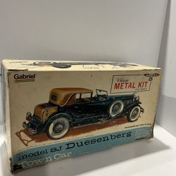 Vintage Hubley SJ Duesenberg Town Car 1:18 Scale Metal Model Hobby Kit