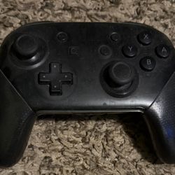 Nintendo Switch Pro Controller 
