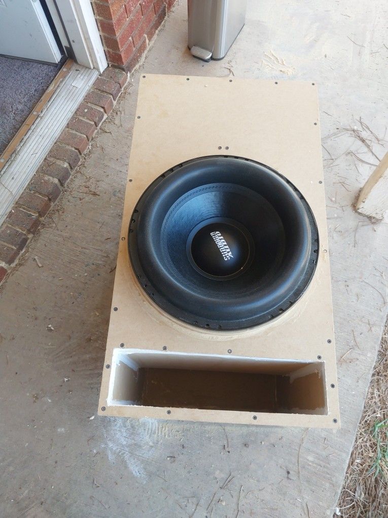 Car Audio  Make Offer Paid2000 1200 Just Sub I Have Paper Work N Warranty 