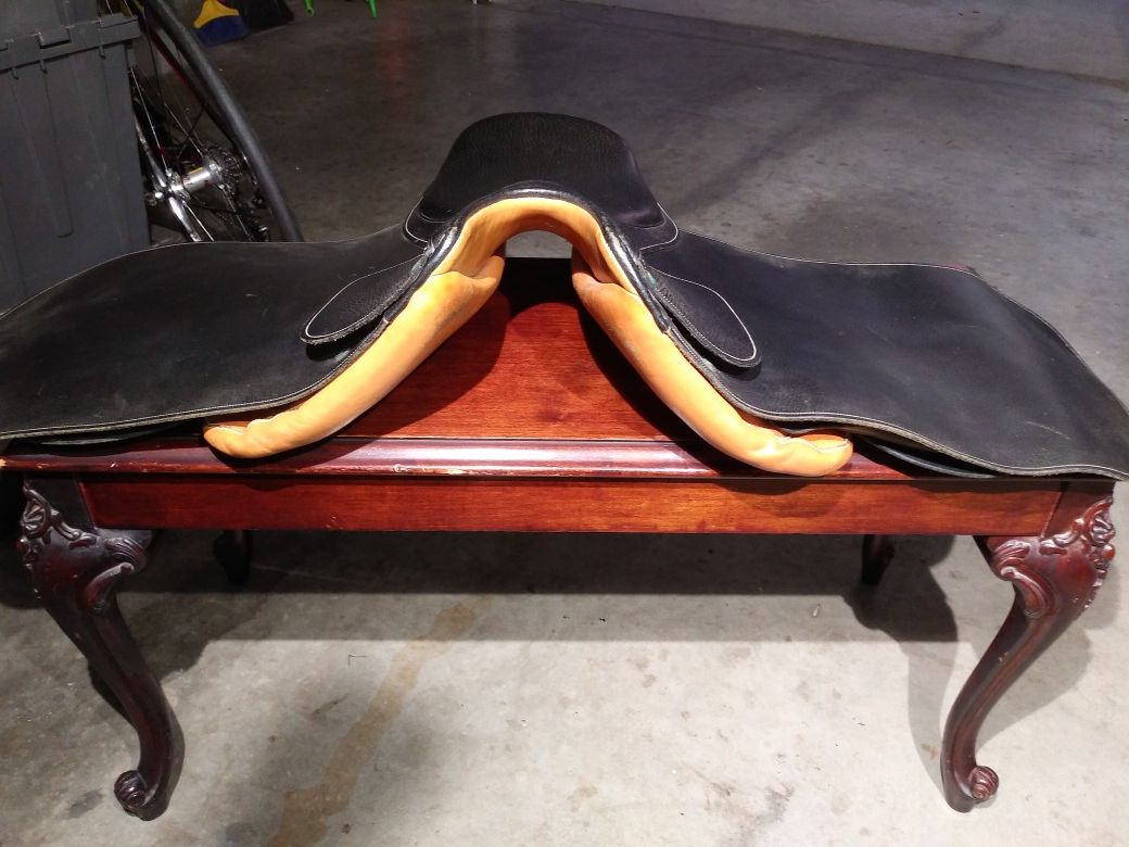 Whitman English saddle