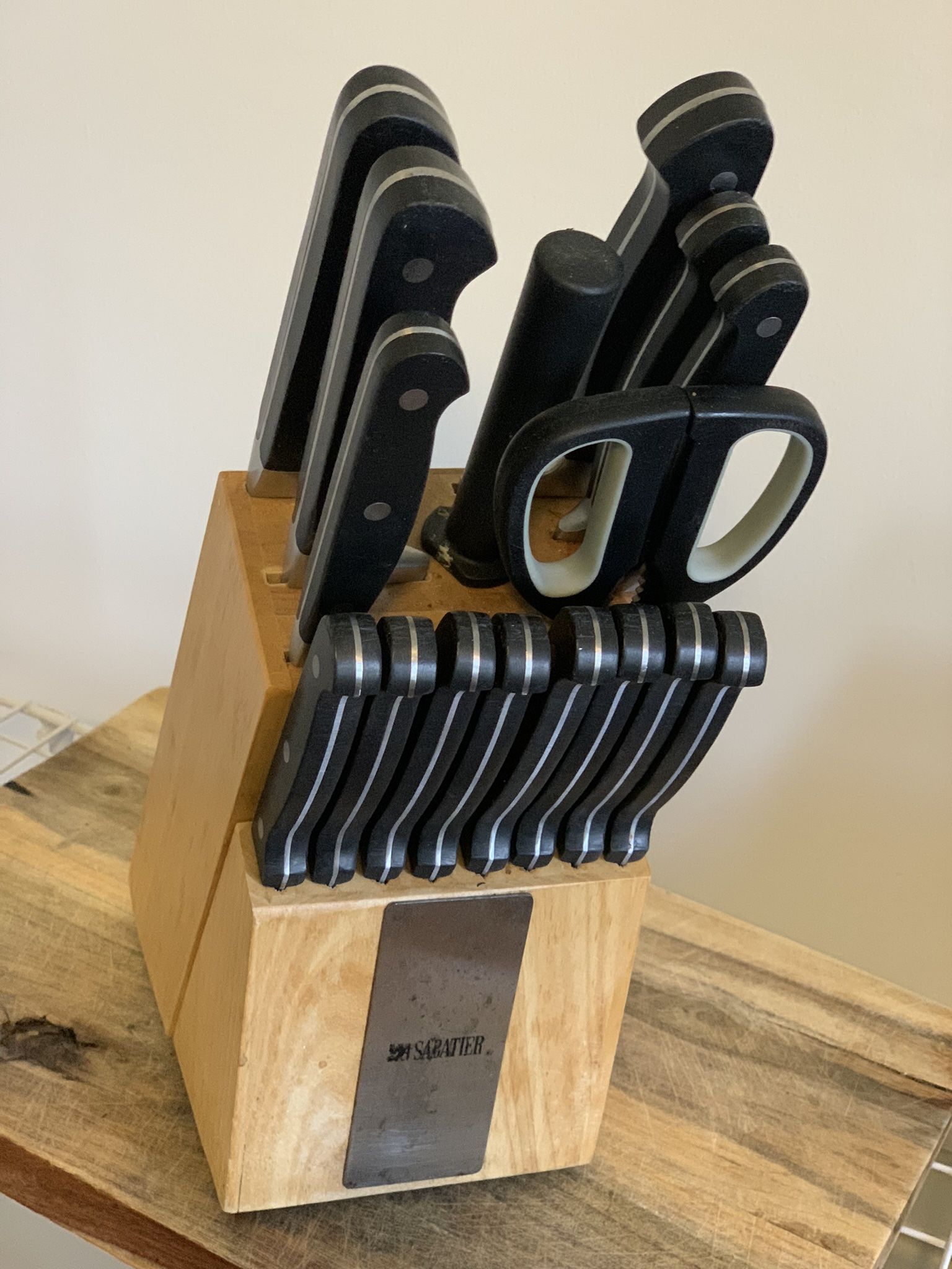 Mr. Coffee Pot Black & Decker Toaster & Sabatier Knives