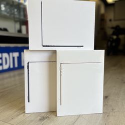 MacBook Air M3 Chip (Newest Model)