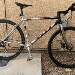 Specialized Hardrock Gravel Bike 700