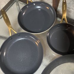 Pans