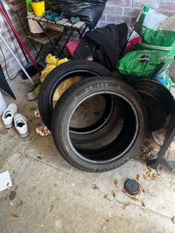 235/45R18 Advanta ER-800 tires