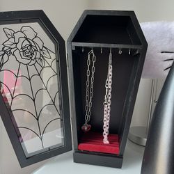 Dollskill Coffin Jewelry Holder 