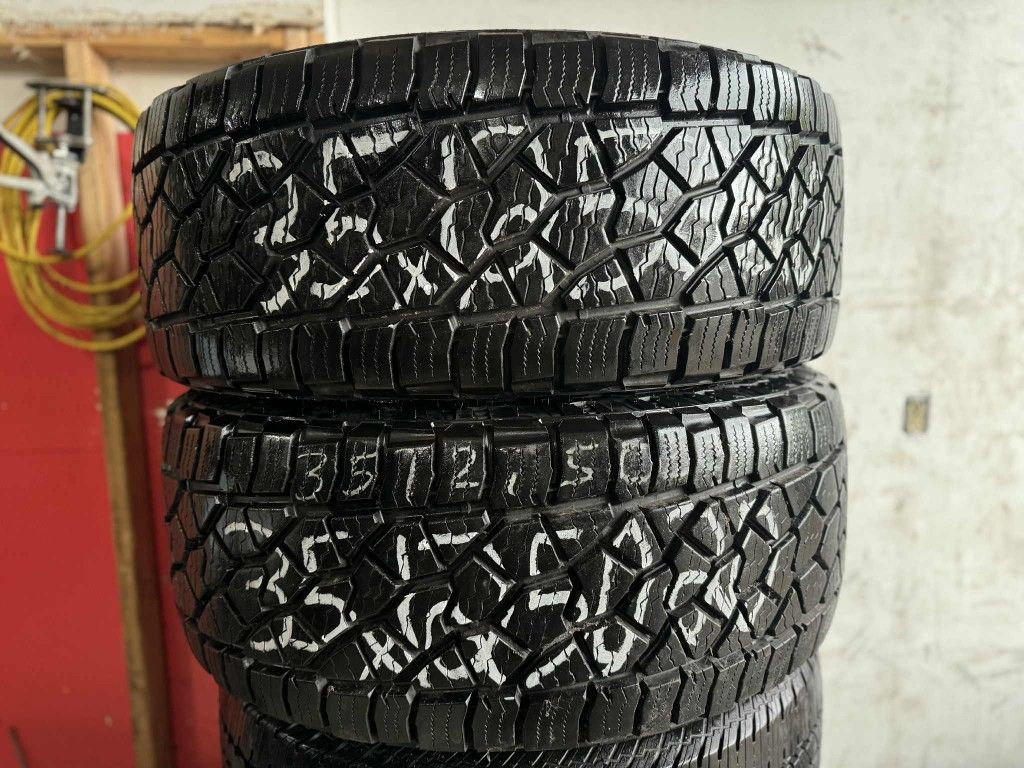 35x12.50R20 back country A/T2 2022 load range E 80psi max 95% pair only 2