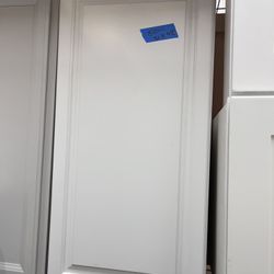 White kitchen cabinet upper
