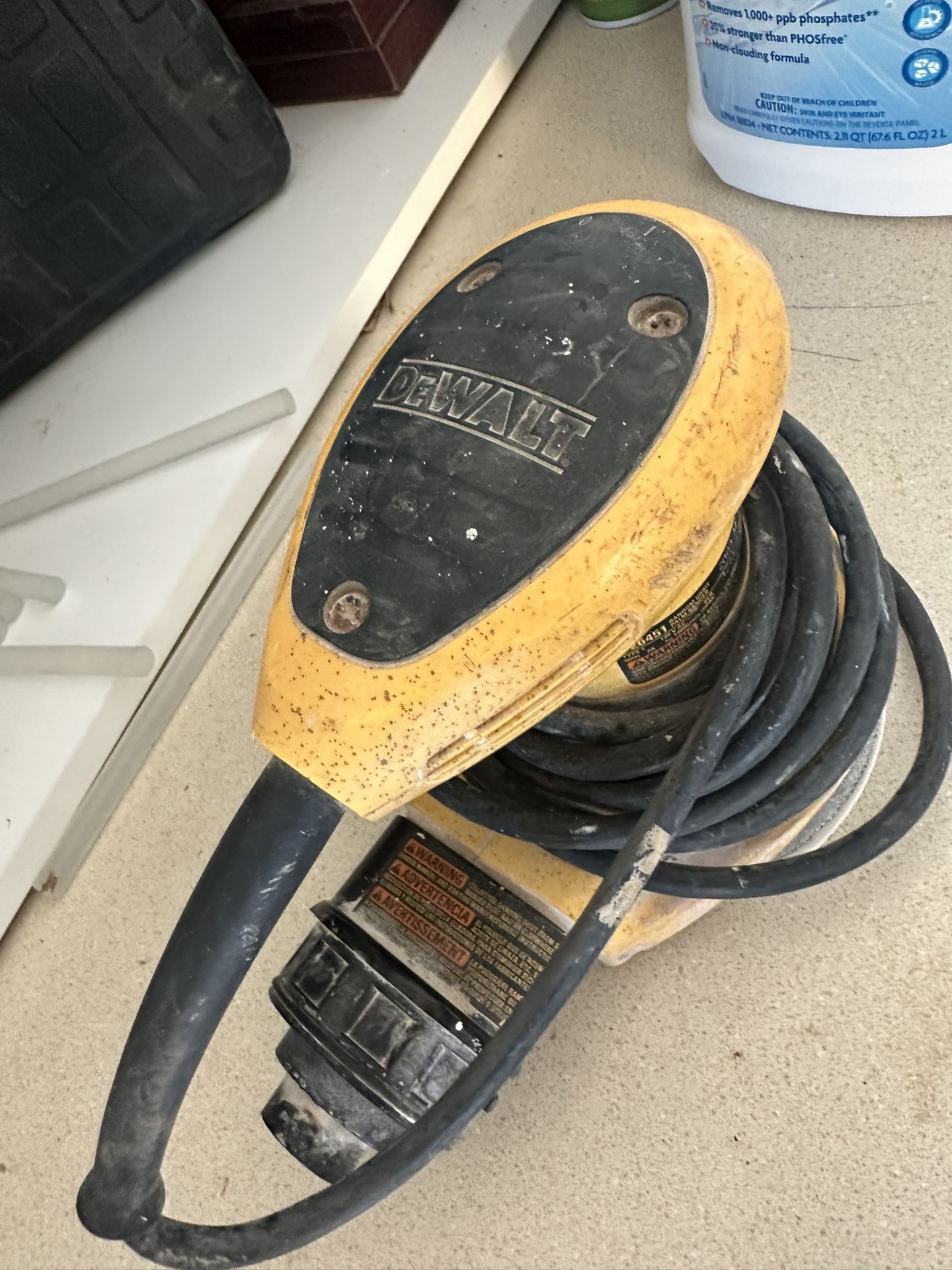 LOT TOOLS (sanders, orbital buffer/polisher, PALM ROUTER, NAIL GUN, jigsaw)