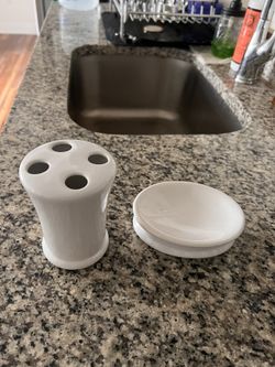 2 Piece Bathroom, Toothbrush Holder & Soap Dish