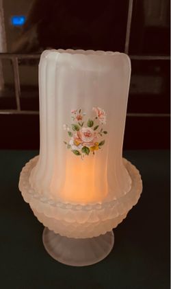 Vintage new in box! Fairy lamp/courting lamp with floral  frosted glass and hobnail base
