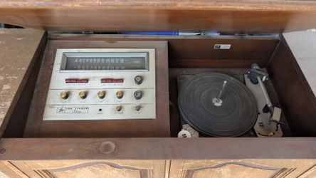 Free! Vintage console record player/radio