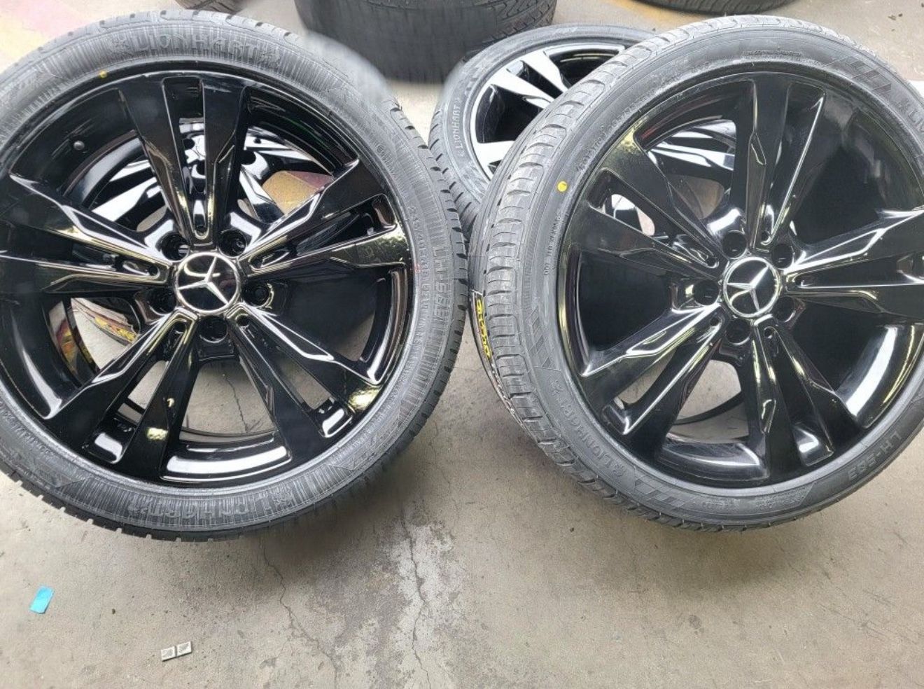 18 Inch Glossy Blk Rims