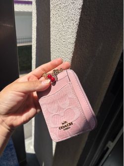 coach pink wallet