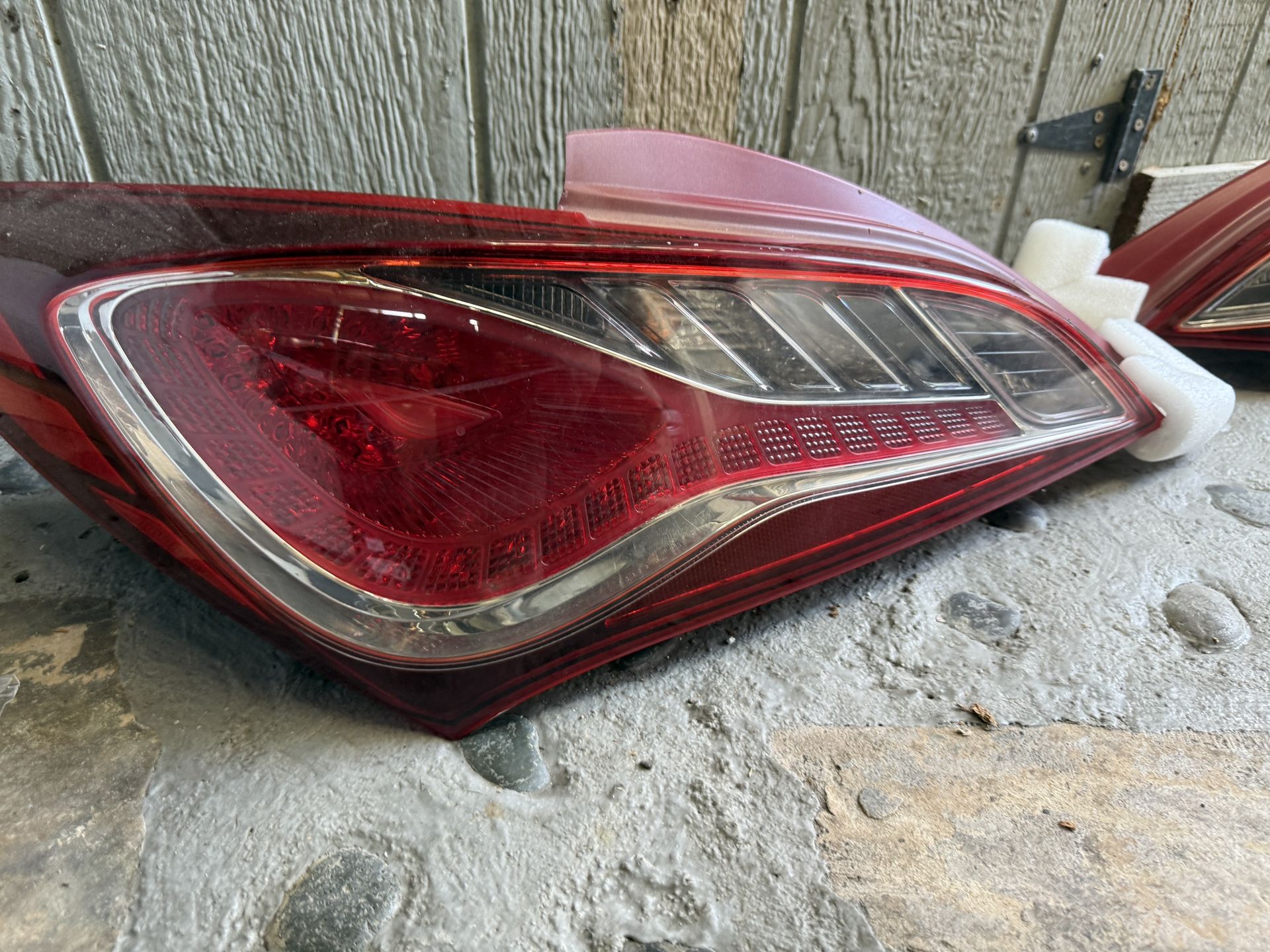 Hyundai Genesis Coupe 2013-2016 Tail Lights