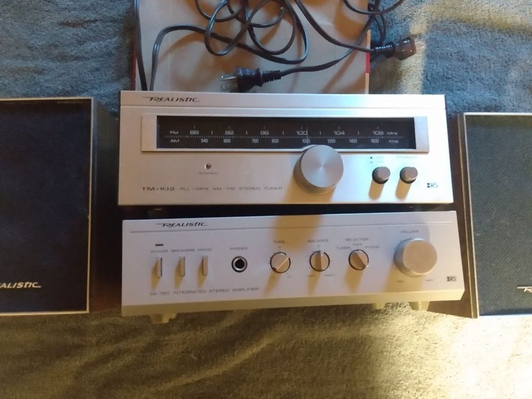 Realistic Stereo Tuner Stereo Amplifier Speakers
