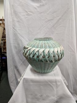 Large Wicker Pot