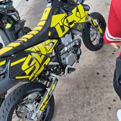 Drz 400 SM 2021