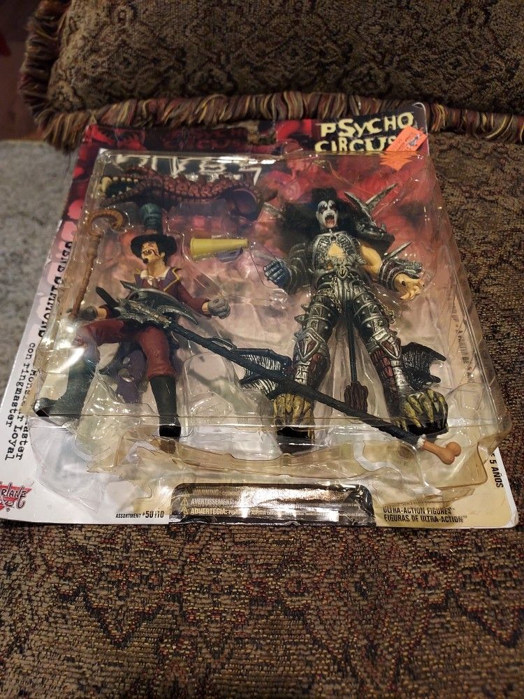 Vintage 1998 KISS PSYCHO Circus ACTION Figure GENE SIMMONS NEW MAKE OFFER