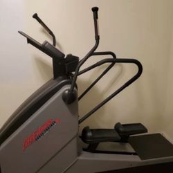 Life Fitness Cross Trainer Elliptical Exercise Machine 